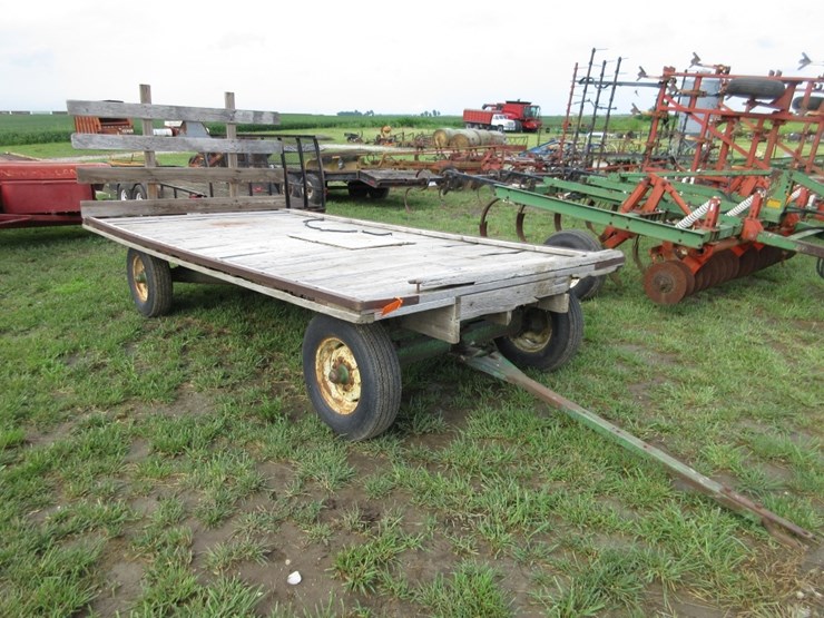 john-deere-hayrack-image-1