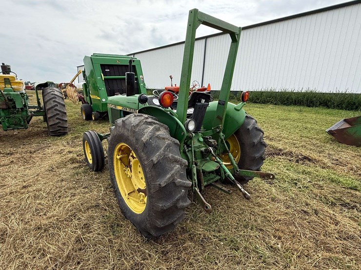 1982-john-deere-2040-image-8