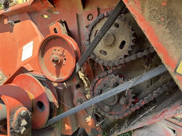 new-holland-477-image-10