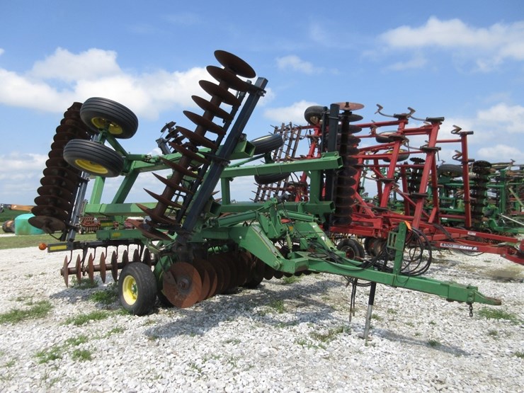 john-deere-637-image-1