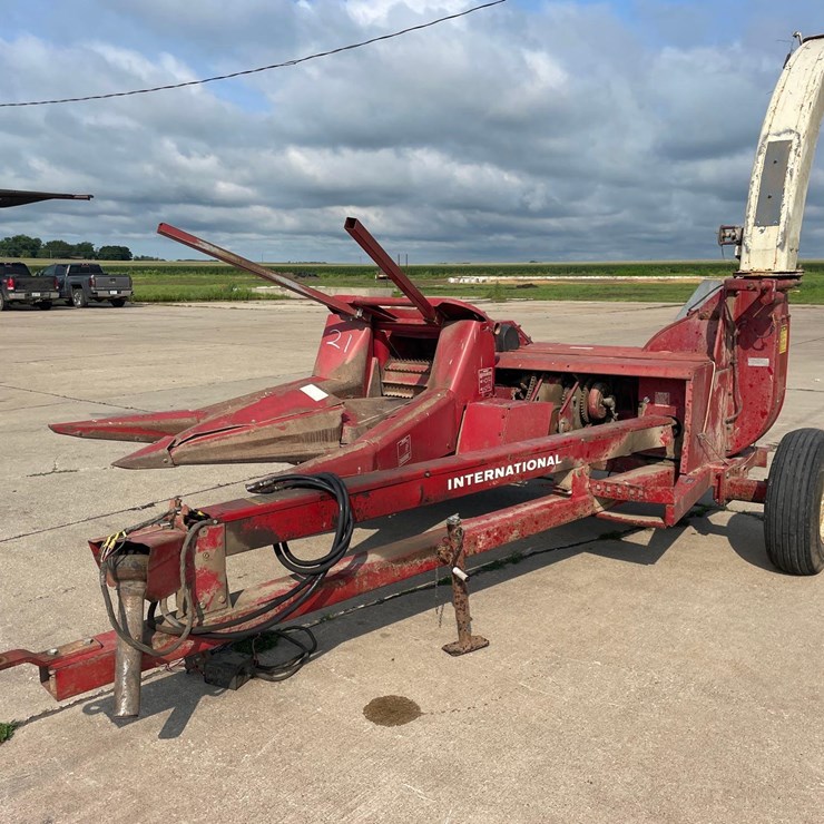 INTERNATIONAL 720