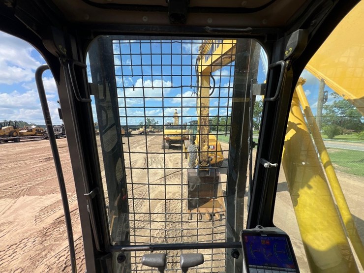 2017-komatsu-pc228us-lc-10-image-46