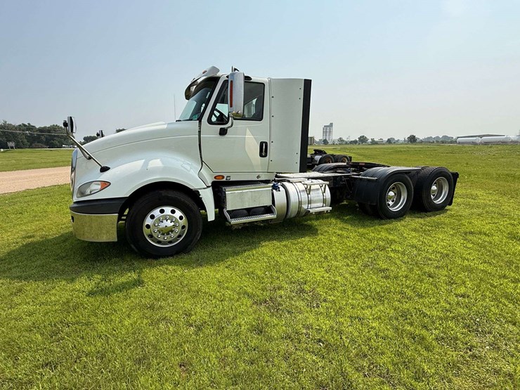 2016-international-prostar-image-26