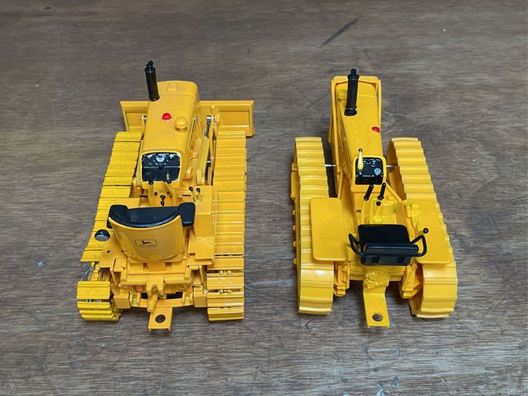 (2)-1/16-john-deere-1010-+-430-crawlers-ertl-image-8