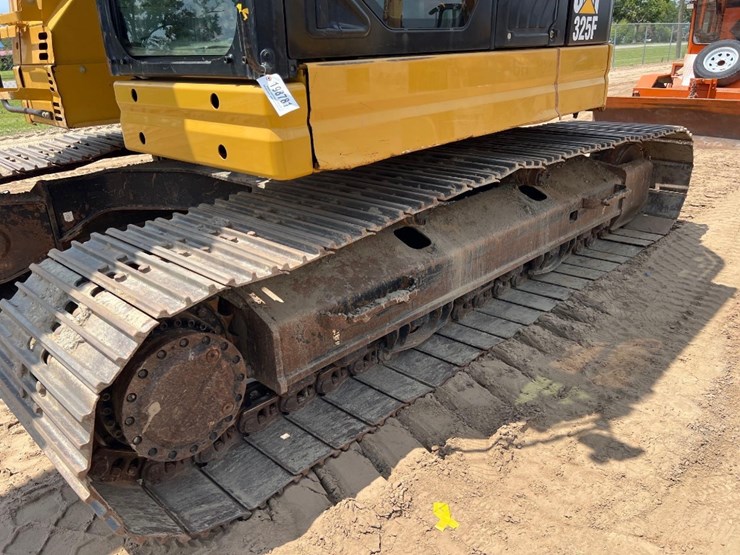 caterpillar-325fl-image-9