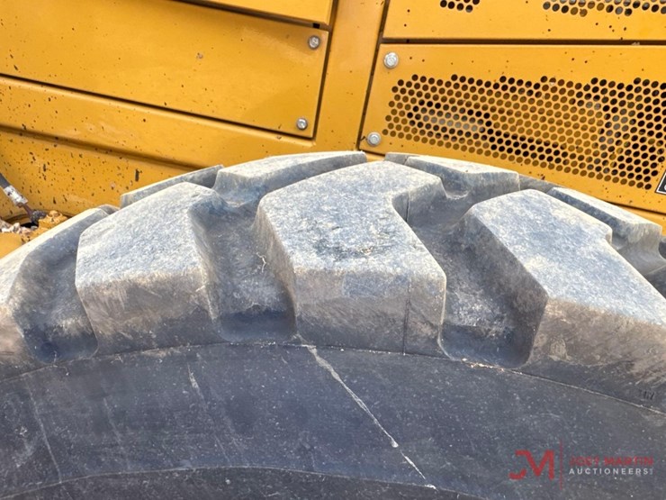 2010-caterpillar-140m-vhp-plus-image-15