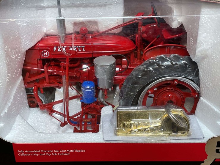 1/16-farmall-h-w/planter-precision-key-nib-ertl-image-2