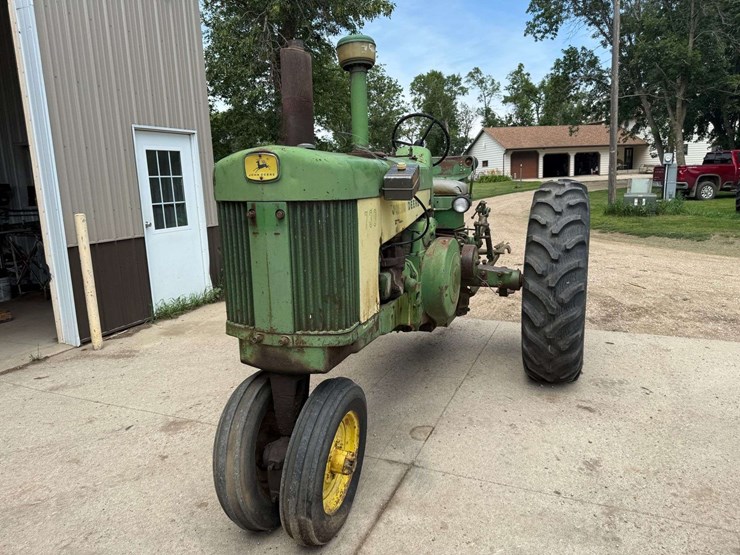 1959-john-deere-730-image-2