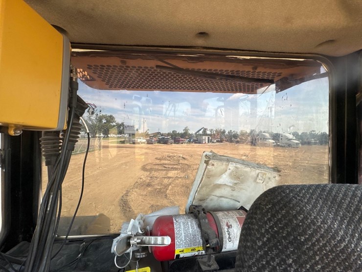 2018-caterpillar-d6t-lgp-image-34