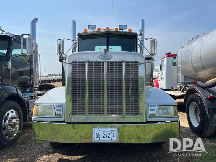 1993-peterbilt-377-image-2