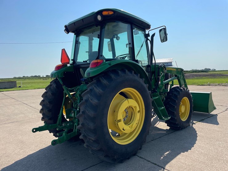 2015-john-deere-6115d-image-5