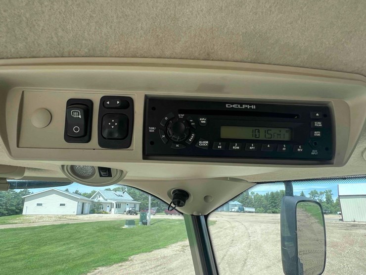 2021-john-deere-s680-image-37