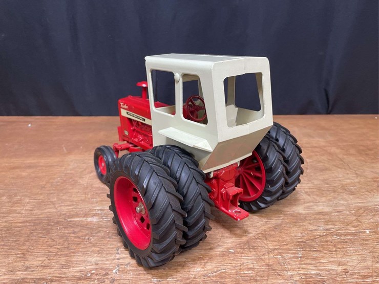 1/16-ih-1256-ertl-image-3