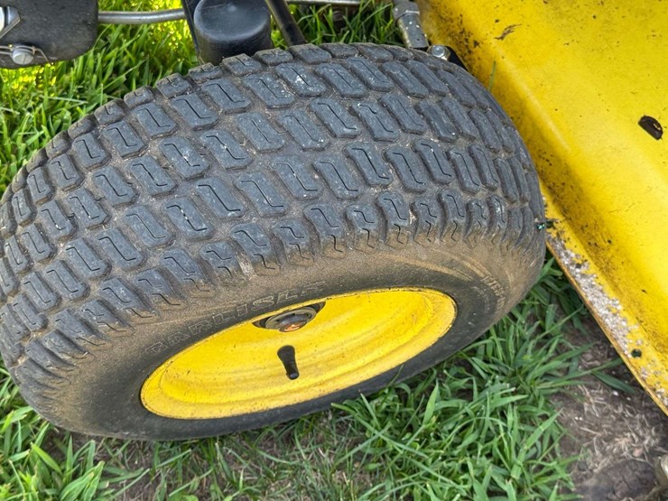 john-deere-x530-image-16