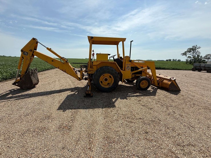 john-deere-310d-image-7