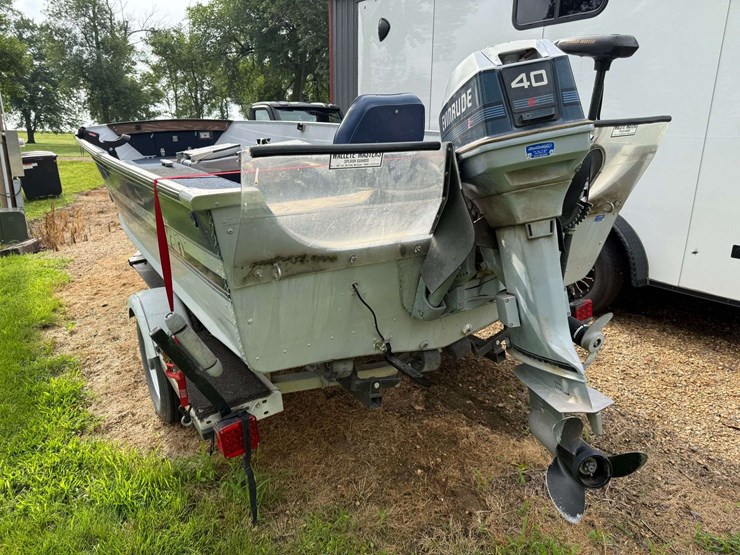 1988-sylvan-model-16bto-back-troller-fishing-boat-with-40hp-evinrude-2-stroke-engine-and-35lb-thrust-image-5