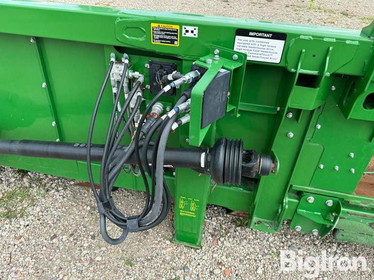 2021-john-deere-c18r-image-20