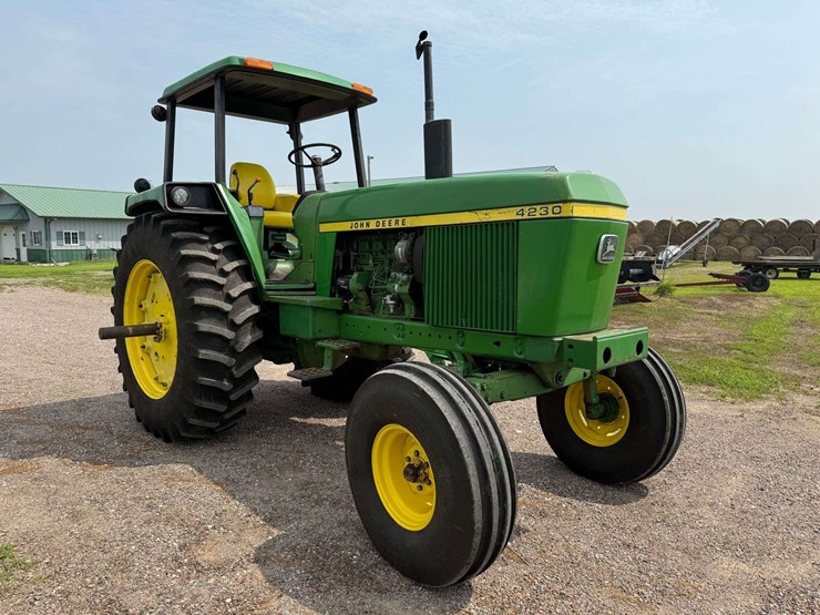 1977-john-deere-4230-image-10
