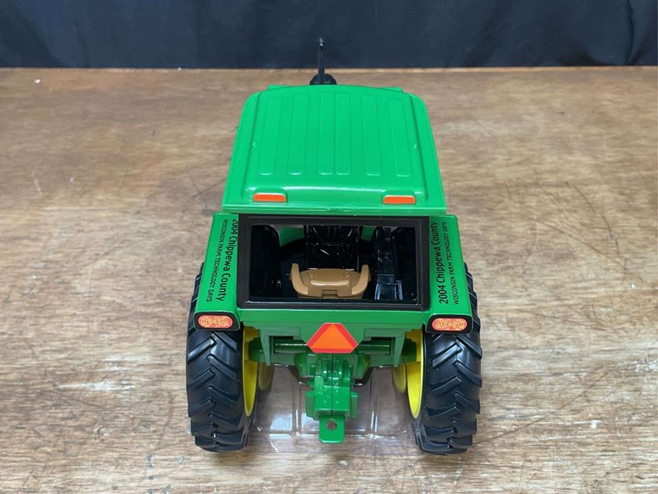 1/16-john-deere-4230-2004-wisconsin-nib-ertl-image-6