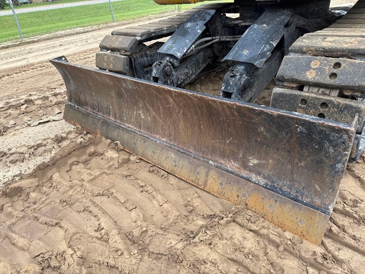 2023-deere-135g-image-20