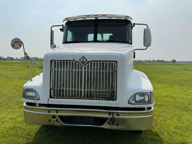 2000-international-9100-image-3