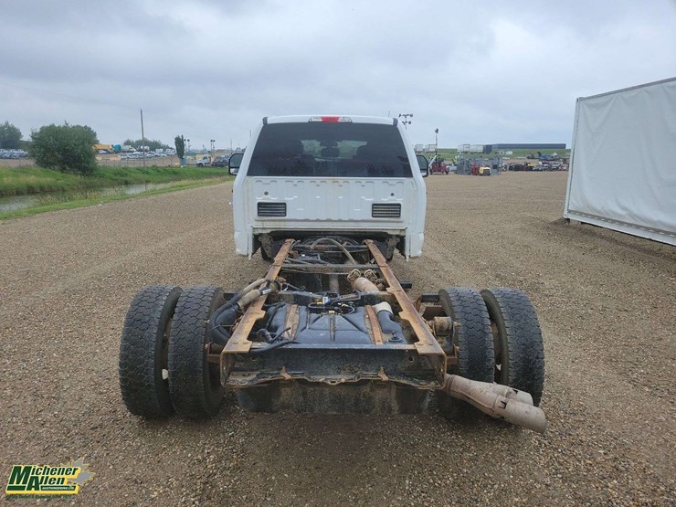 2018-ford-550-image-18