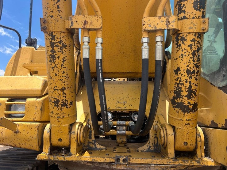 2006-caterpillar-330dl-image-16