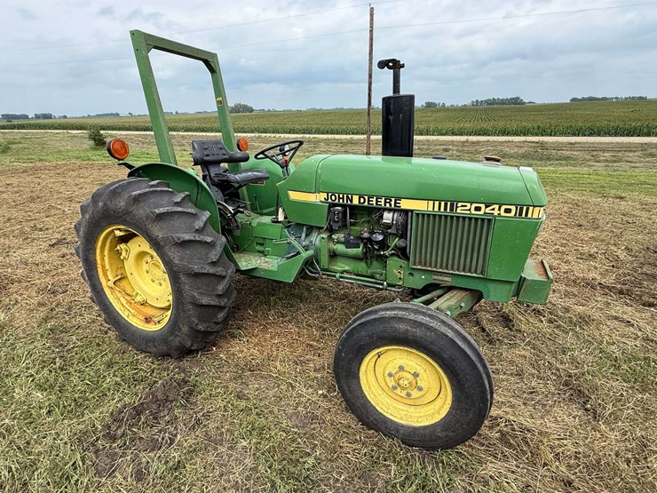 1982-john-deere-2040-image-3