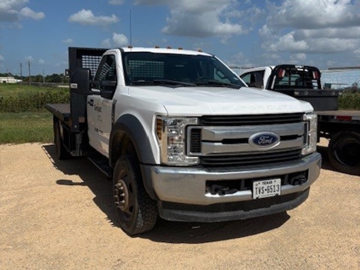 2019-ford-f550-image-2