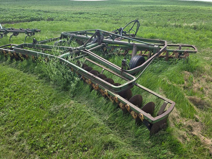 john-deere-15-image-8