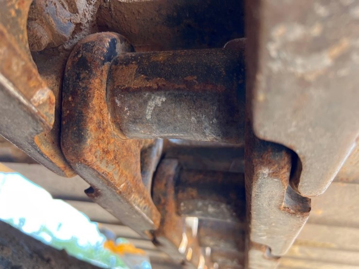 caterpillar-325fl-image-14