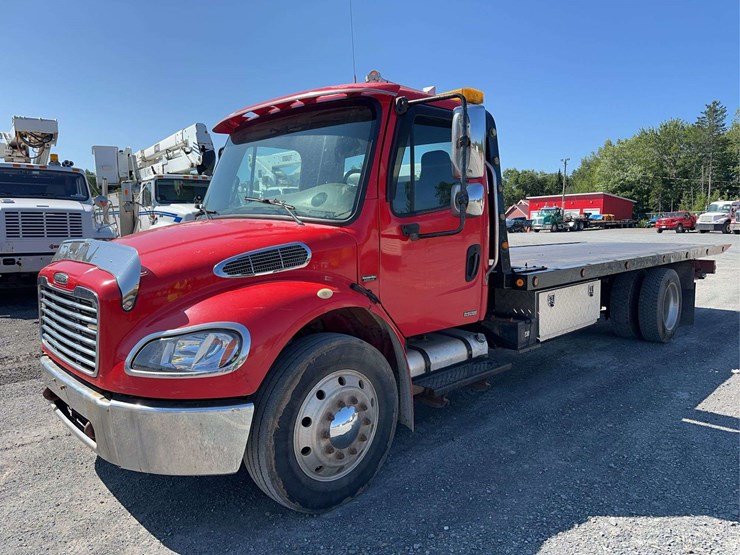2005-freightliner-m2-106-s/a-wrecker-(21’-deck)-image-1