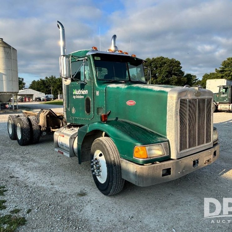 1993 PETERBILT 377
