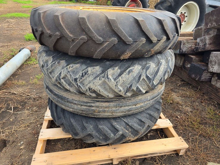 (4)-7.50-24-tires-on-8-bolt-rims,-off-new-idea-corn-picker,-buying-all-for-one-money-image-2