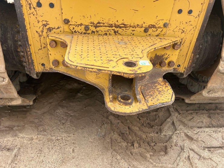 2015-caterpillar-d6k2-xl-image-12