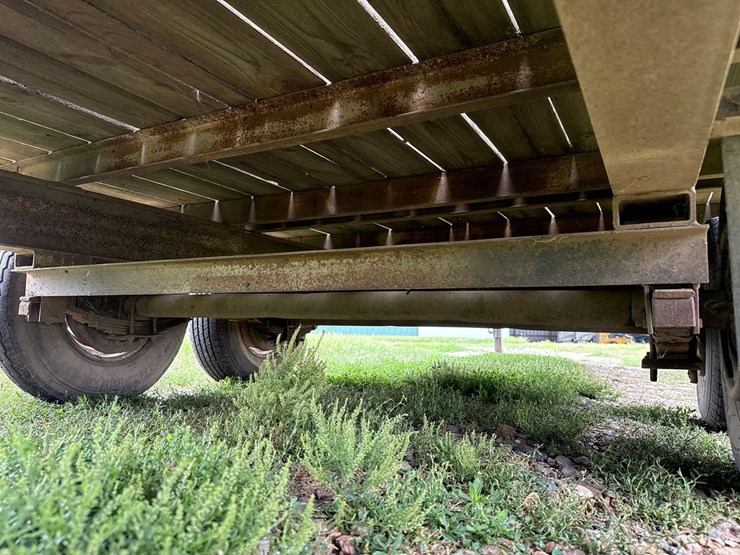 1994-dct-dressen-8ft-x-26ft-gooseneck-flatbed-trailer-image-27