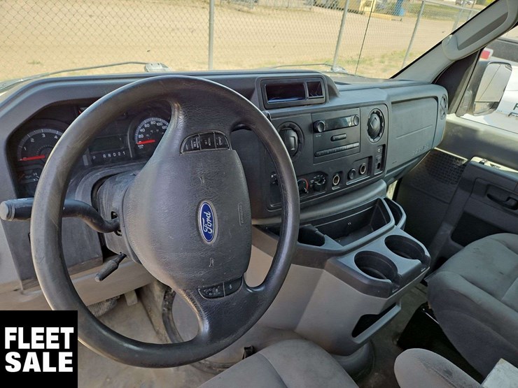 2012-ford-cargo-image-15