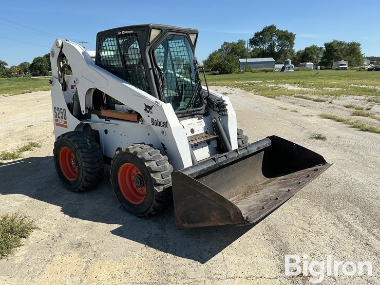 2002-bobcat-s250-image-3