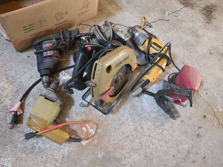 saws,-drills-and-sanders-image-1
