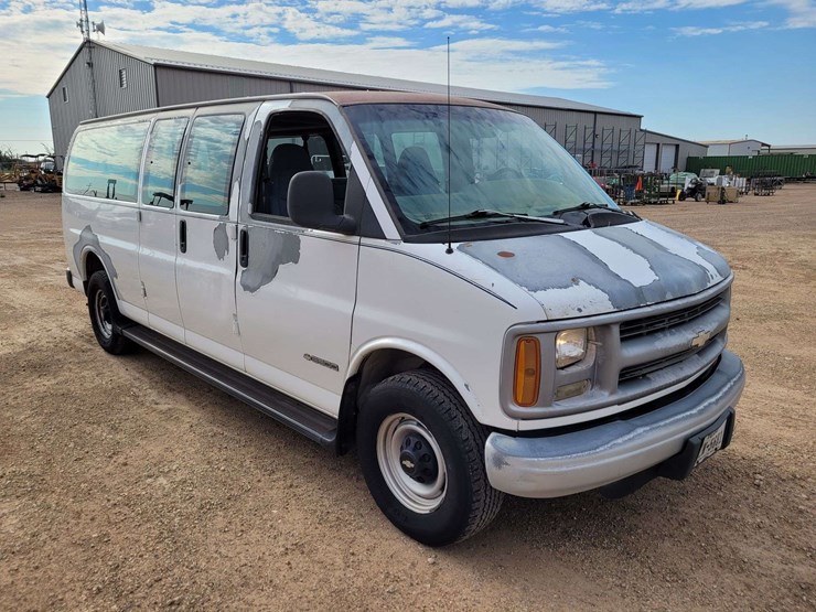 1998-chevrolet-express-3500-image-2