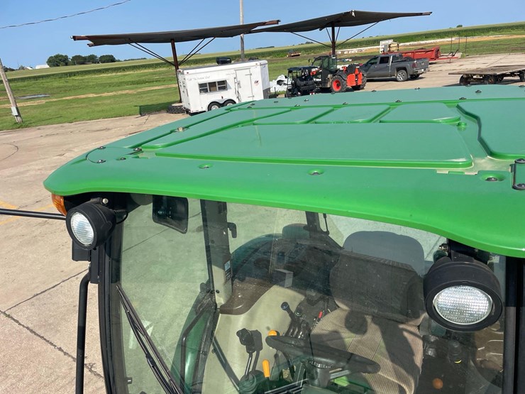 2015-john-deere-6115d-image-50