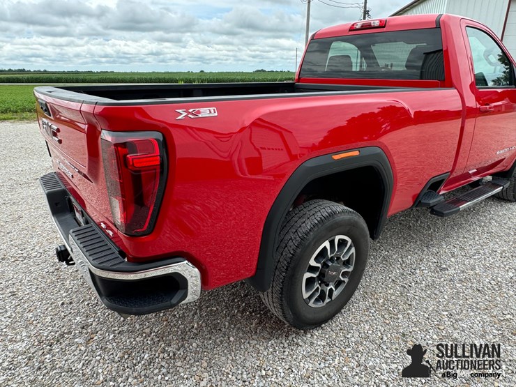 2023-gmc-2500hd-image-18