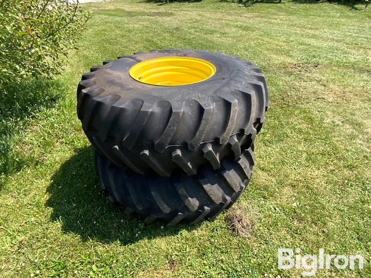 firestone-23.1-26-tires-on-8-bolt-john-deere-rims-image-4