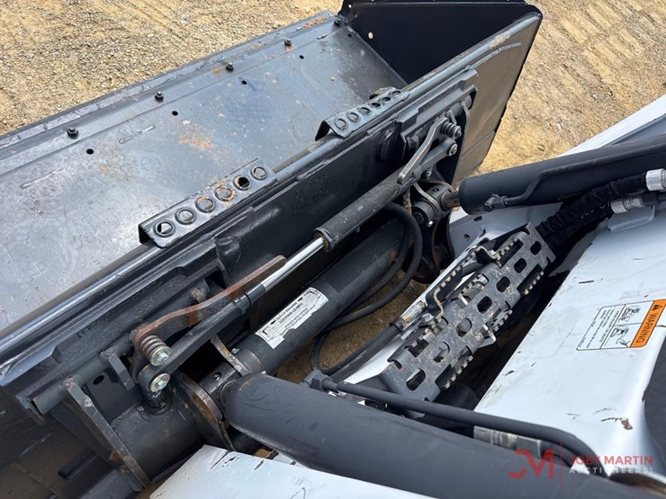 2022-bobcat-t770-image-8