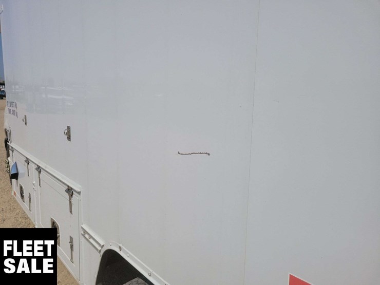 2011-ford-e450-image-28