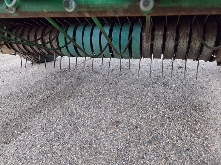 2007-john-deere-568-image-6