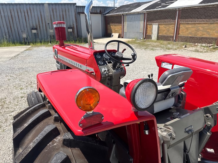 massey-ferguson-1130-image-11