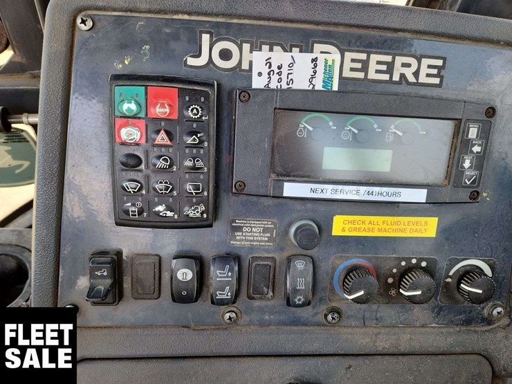 2014-deere-310sk-image-11