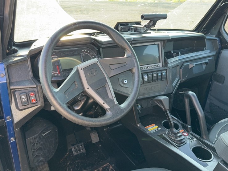 2020-general-polaris-image-18