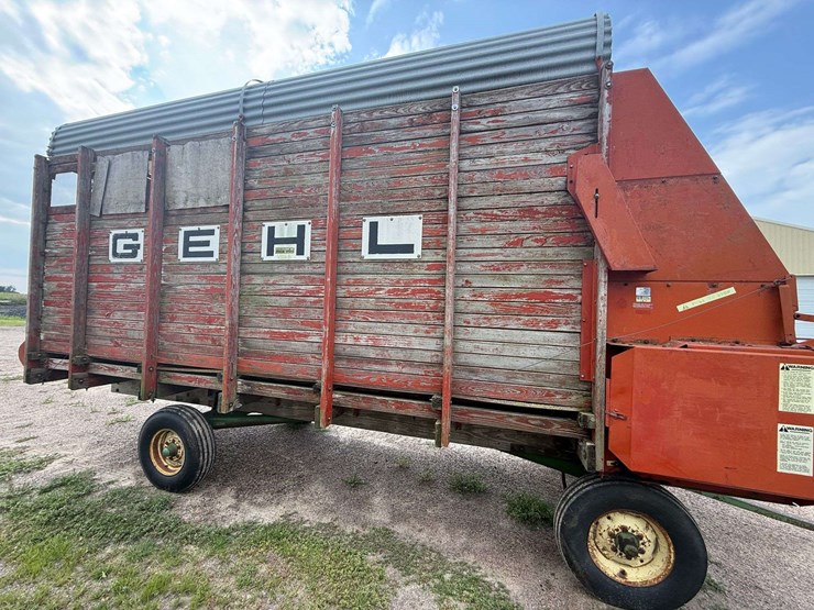 john-deere-1065-image-3